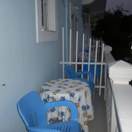 Miramare * Lakí